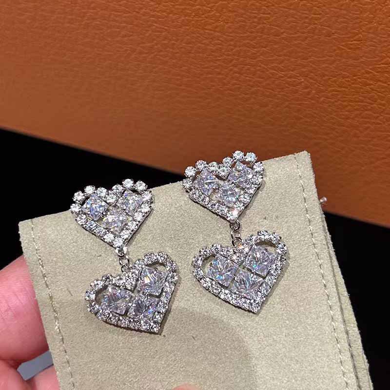 Luxury Diamond-Studded Heart Pendant Earrings for Women - Chic and Trendy Light Fashion