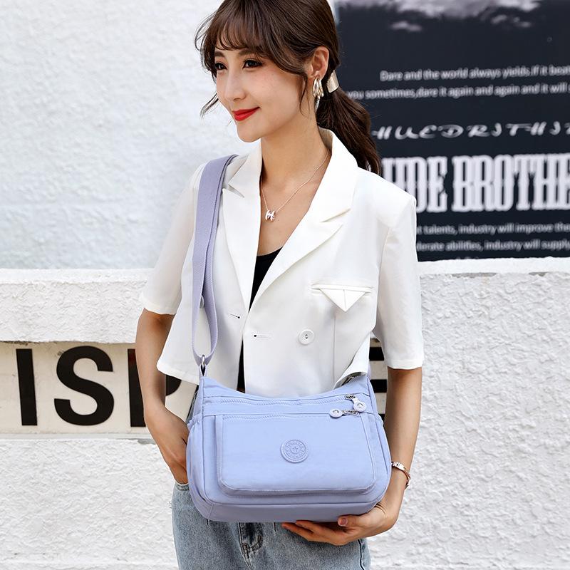 Damen Quadratische Nylon Schultertasche - Großes Fassungsvermögen, Einfarbig, Modisches Casual-Design