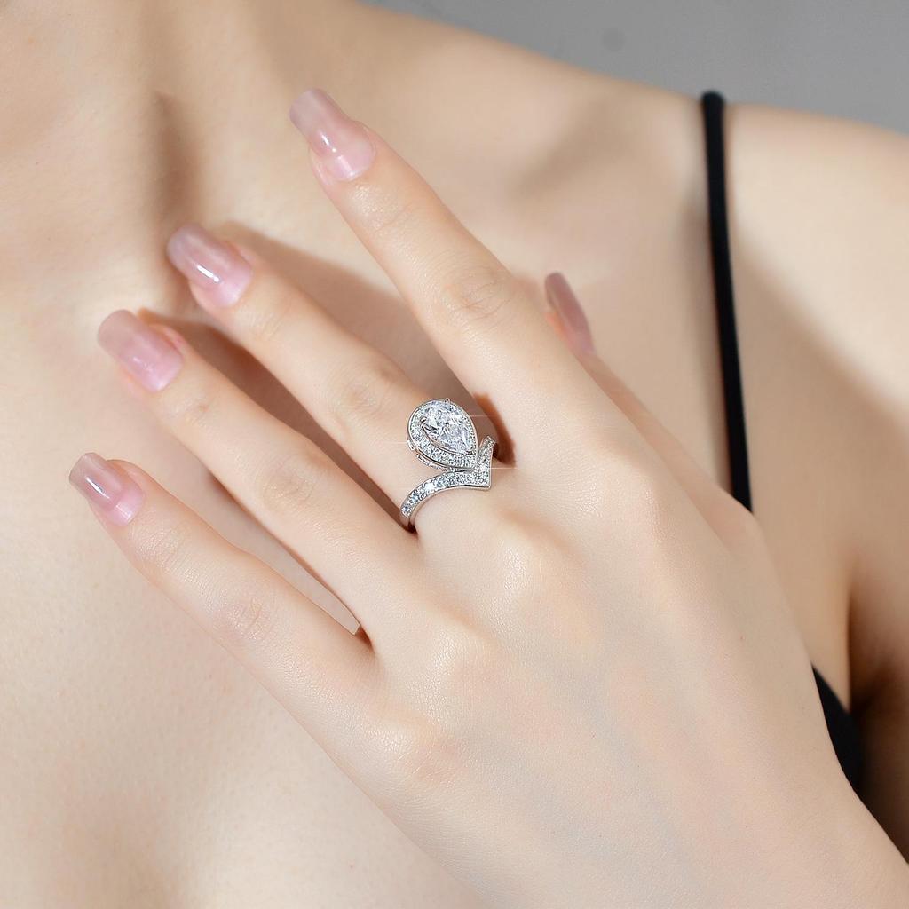 Elegant Women's S925 Silver Moissanite Ring with Irregular Pear-Shaped 2 Carat Diamond Design