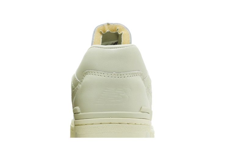 New Balance 550 Tiefes Flechtengrün