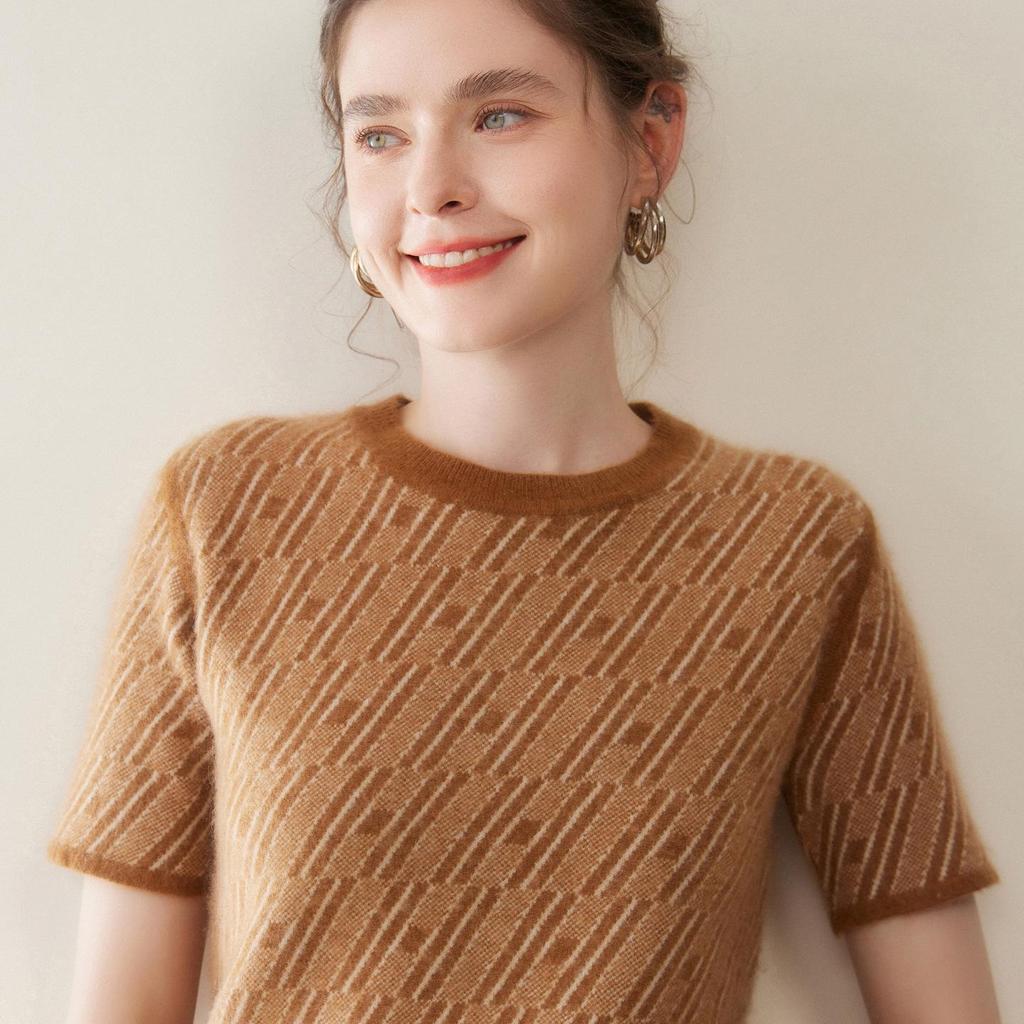 Women's Round Neck Herringbone Cashmere Sweater - Color Block, Short Sleeve, Loose Fit, Elegant Autumn/Winter Style.