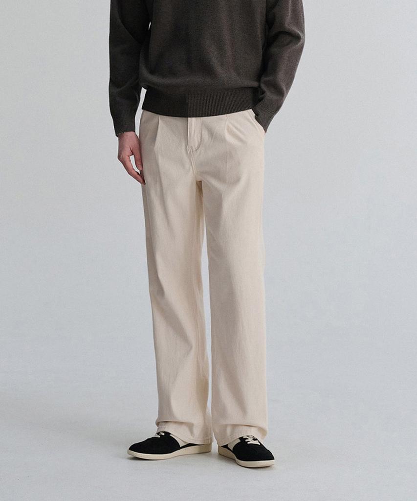 CREEDMENS Single-Pleat Semi-Wide Chino Pants (Cream Beige)