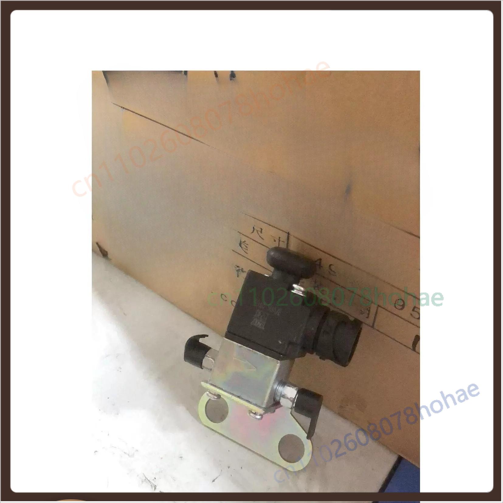 For FAW J6 Exhaust Brake Solenoid Valve 3754010-50A 3 Way 2 Position Air Control Valve Truck Parts J6 solenoid valve