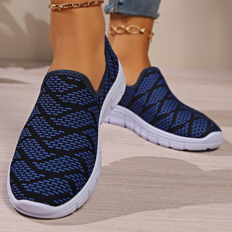 Women's New Summer Solid Casual Shoes Slip-on Flat Shoes Breathable Lightweight Large Size Flying Woven Shoes