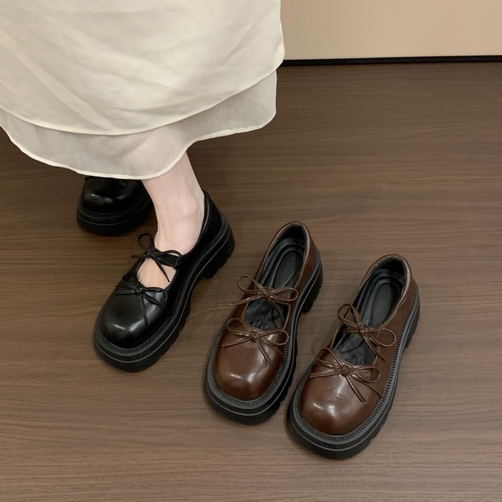 Xiaoxiang round head Japanese heightened platform small leather shoes women's 2025 new summer retro Mary Jane shallow mouth single shoes