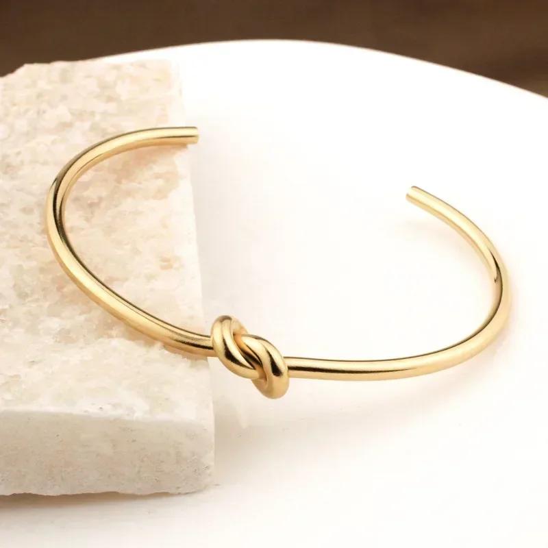 Simple New Fashion Titanium Steel Bracelet for Women Love Knot Titanium Steel Bracelet Peach Heart Open Bracelet Creative Gifts