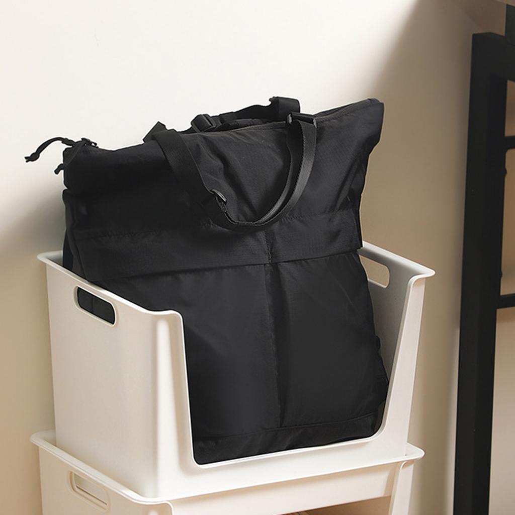 Vielseitige Aufbewahrungsbox mit Rollen. Effektive Aufbewahrungslösung für Zuhause mit leichtgängigen Rollen für Kleidung, Bücher und andere Gegenstände.