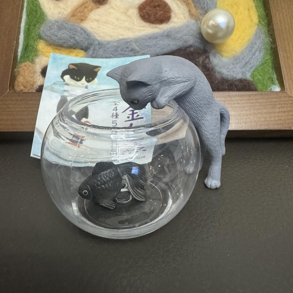 Cat Watching Goldfish Calico Blue Cow White Cat Catching Fish Desktop Mini Statue Decor Action Figure Model Toys