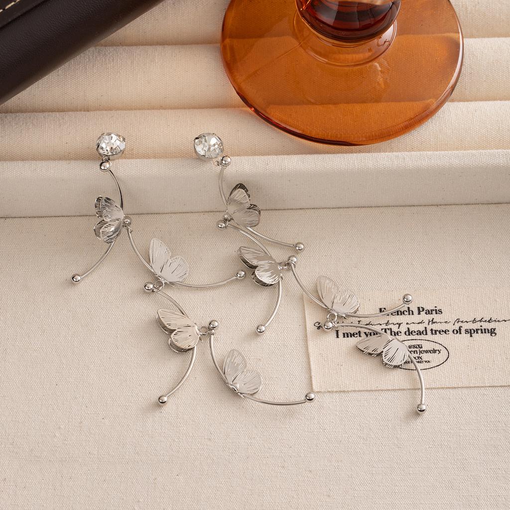 Super Beautiful Hollow Silver Butterfly Diamond Stud Earrings Long Tassel Elegant Earrings Temperament Gentle Fashion Earrings