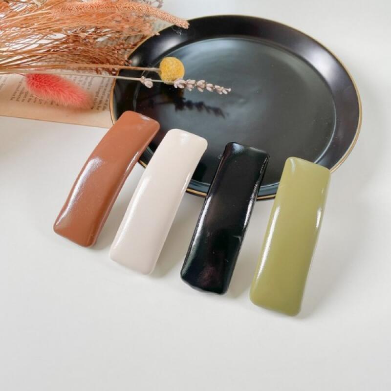 

Glossy plain leather hairpin 4 colors Khaki
