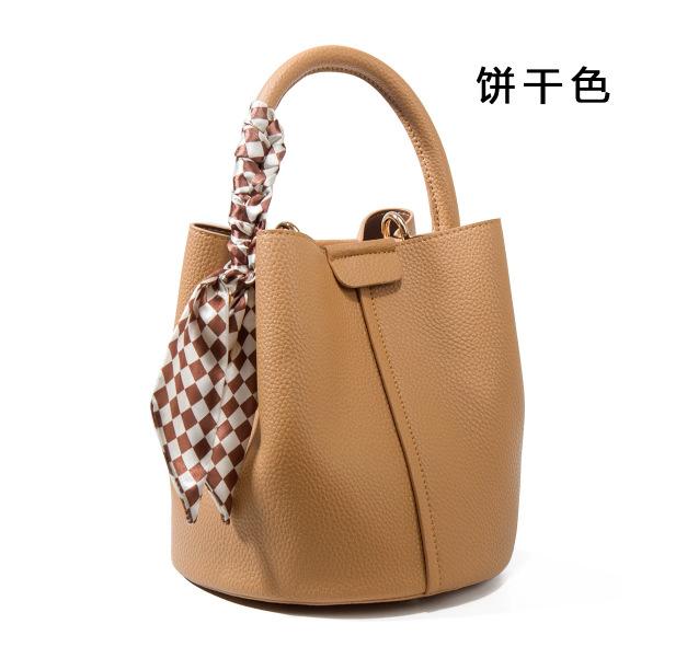 Bucket Bag Women'S Bag Fashion Public Design Commuter Bag Handbag Grade Sense Messenger Women'S Bag
