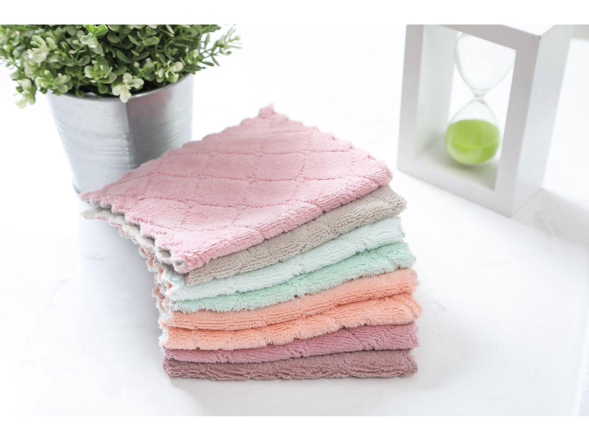 

Kitchen Cleaning Set: Dishcloths, Scouring Pads, Fish Scale Cloths, Coral Fleece, and Cotton Yarn Cloths.