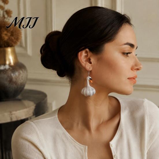 Eye Catching Acrylic Drop Earrings 1 Pair Funny Duck Earrings, Novelty Garlic/Banana Dangle Creative Cartoon Jewelry for Women Women, Cute Animal