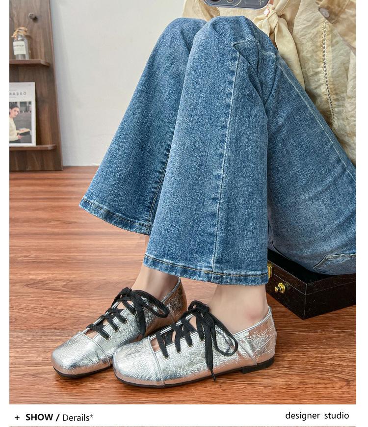 

Yuanlitong spring and summer new casual women s shoes 2025 Korean version of denim sports shoes retro fashionable outer light mouth board shoes 39