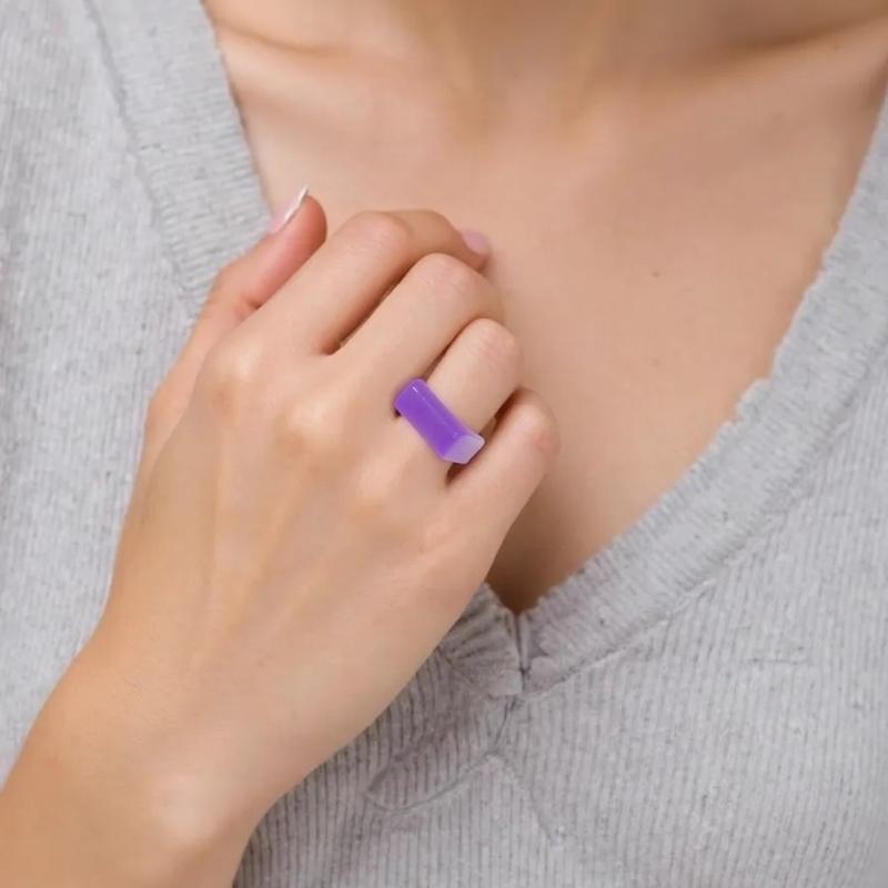 Fashionable Geometric Resin Rings Trendy Accessory for Women and Men With Multiple Color Addition