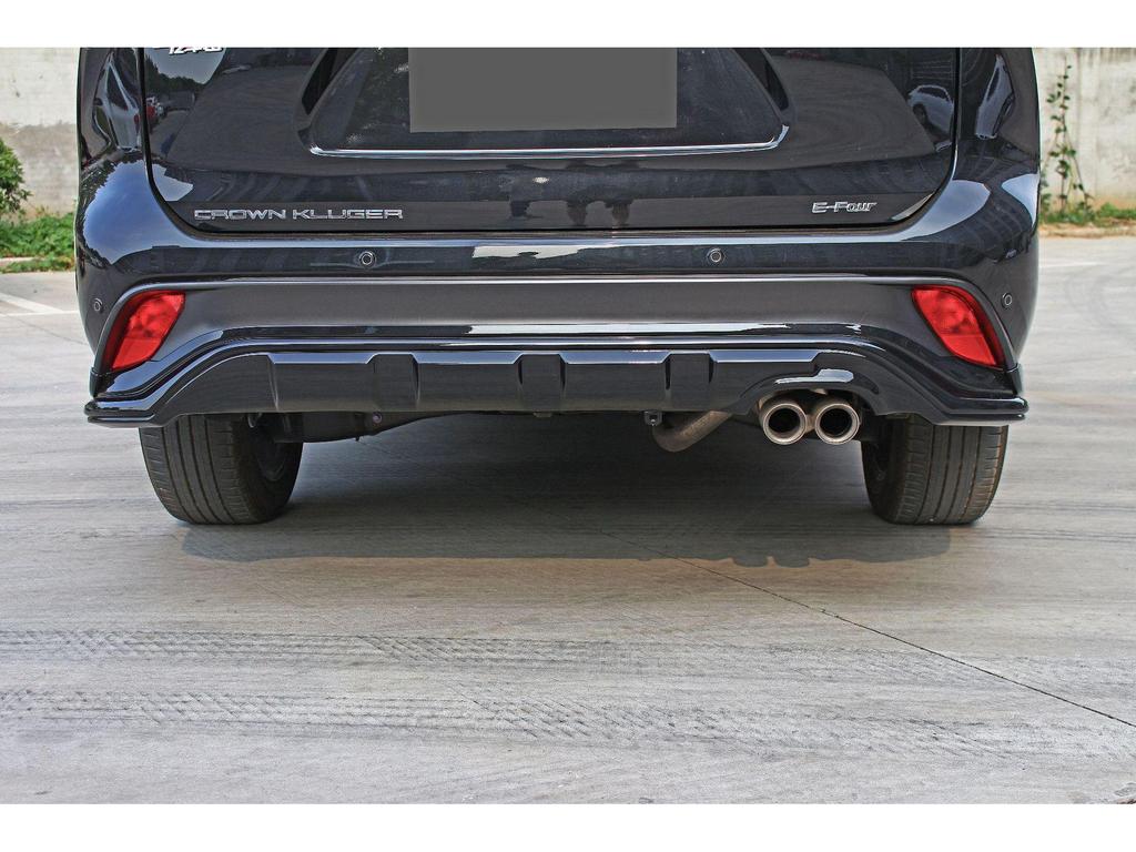 Toyota Highlander XSE Pakiet Sportowy: Przednia dokładka, Progi boczne, Zderzaki, Zestaw spojlerów