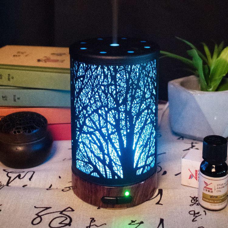 Dyfuzor do aromaterapii z żelaza: Cichy nawilżacz z kolorowym światłem nocnym i wykończeniem w kolorze drewna do jogi i domowej relaksacji.
