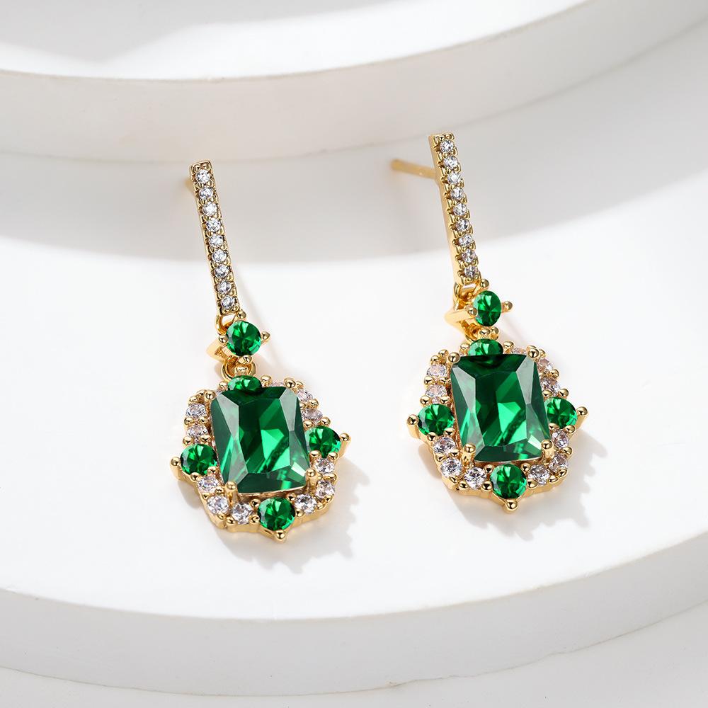 New Hot Selling Products with European and American Temperament Simple and Atmospheric Full Diamond Womens Pendant Earrings and Ear Buckles