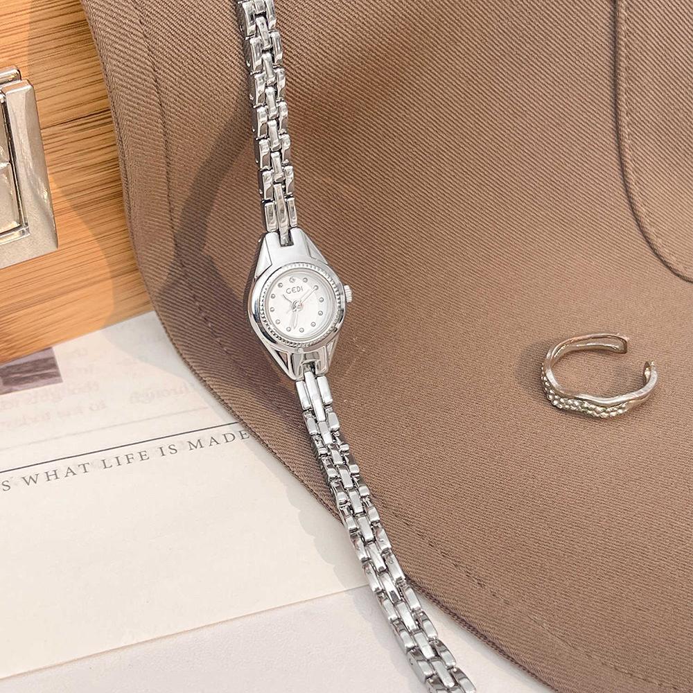 GEDI Vintage Women Watch Minimalist Gold Bracelet Ladies Watch Elegant Casual Small Round Quartz Wristwatch for Girlfriend