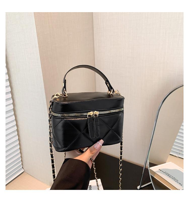 Mini Water Bucket Handbag With Zipper Closure Soft Pu Material Street Style Small Purse For Casual Outings