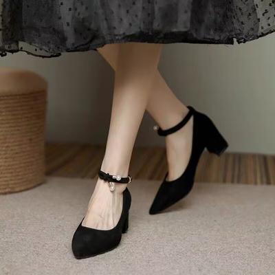 Scarpe con tacco alto francesi con scarpe a gonna perle scarpe singole tacco medio tacco grosso etichetta temperamento abito Shu nero