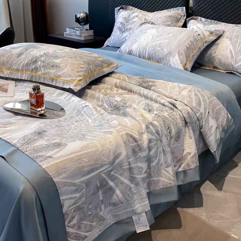 Summer Blanket Quilt King Queen Size Home Bedding Blanket Comforter Light Luxury Washed Silk Sleep Summer Quilt