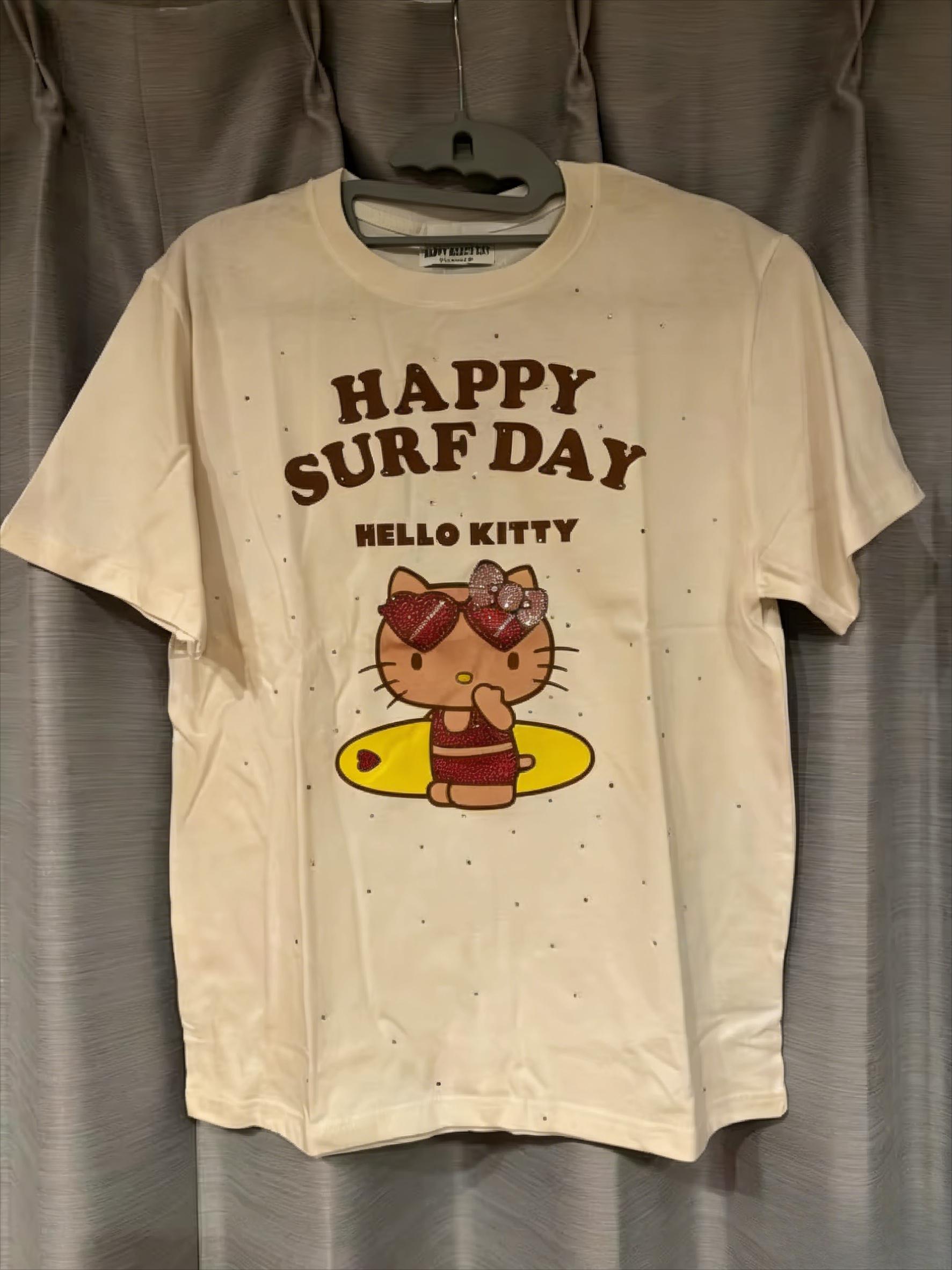 

2026 Hello Kitty Tee soft cotton short sleeve crew neck cute print lightweight summer top for Women daily casual wear S