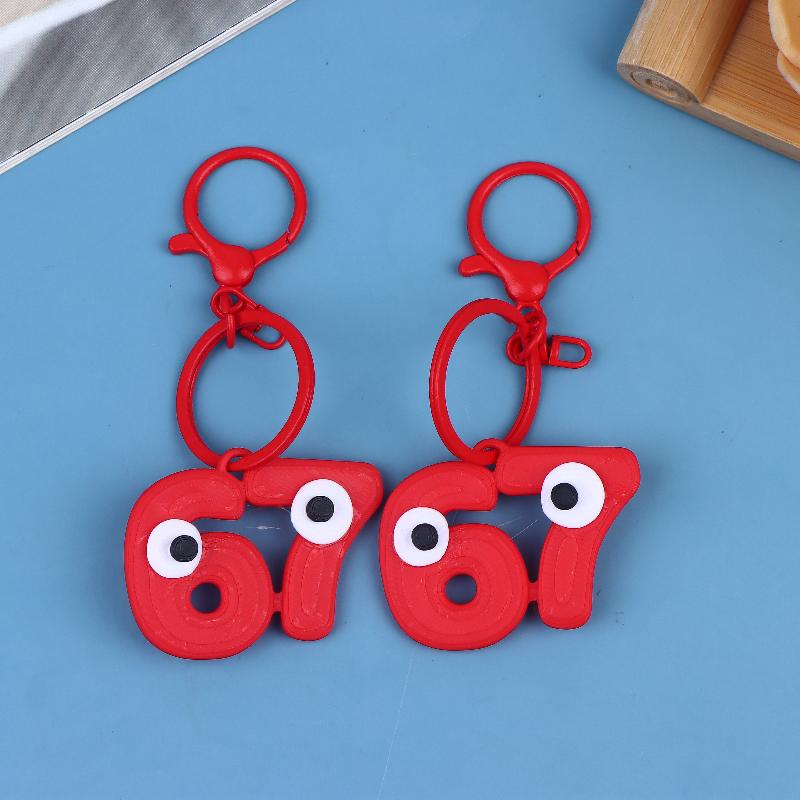 

2Pcs No. 67 Keychain Anime 67-Partner Keyring Bag Pendant Couple Key Holder Backpack Hanging Decoration Creative Gifts красный