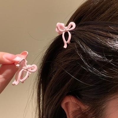 2 Stück Mädchen Haarspange Kleine Schleifenform Präzise Positionierung Haarspangen Mattes Finish Anti-Rutsch Haarstyling-Werkzeug Haaraccessoires