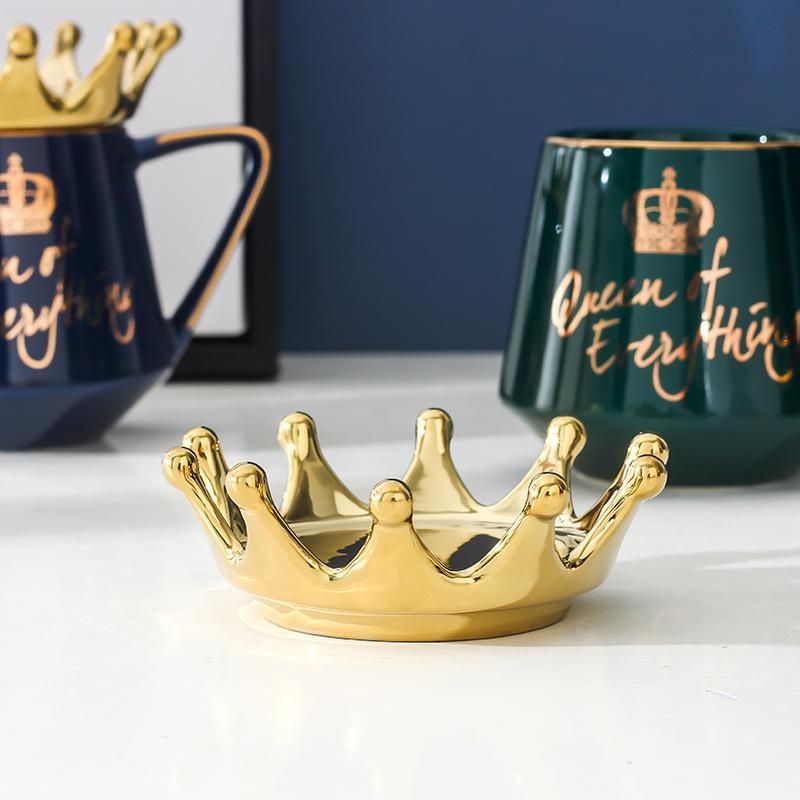 Creative Crown Ceramic Cup with Lid Coffee Cup Nordic Gold Pattern Couple Mug Big Belly Cup Souvenir