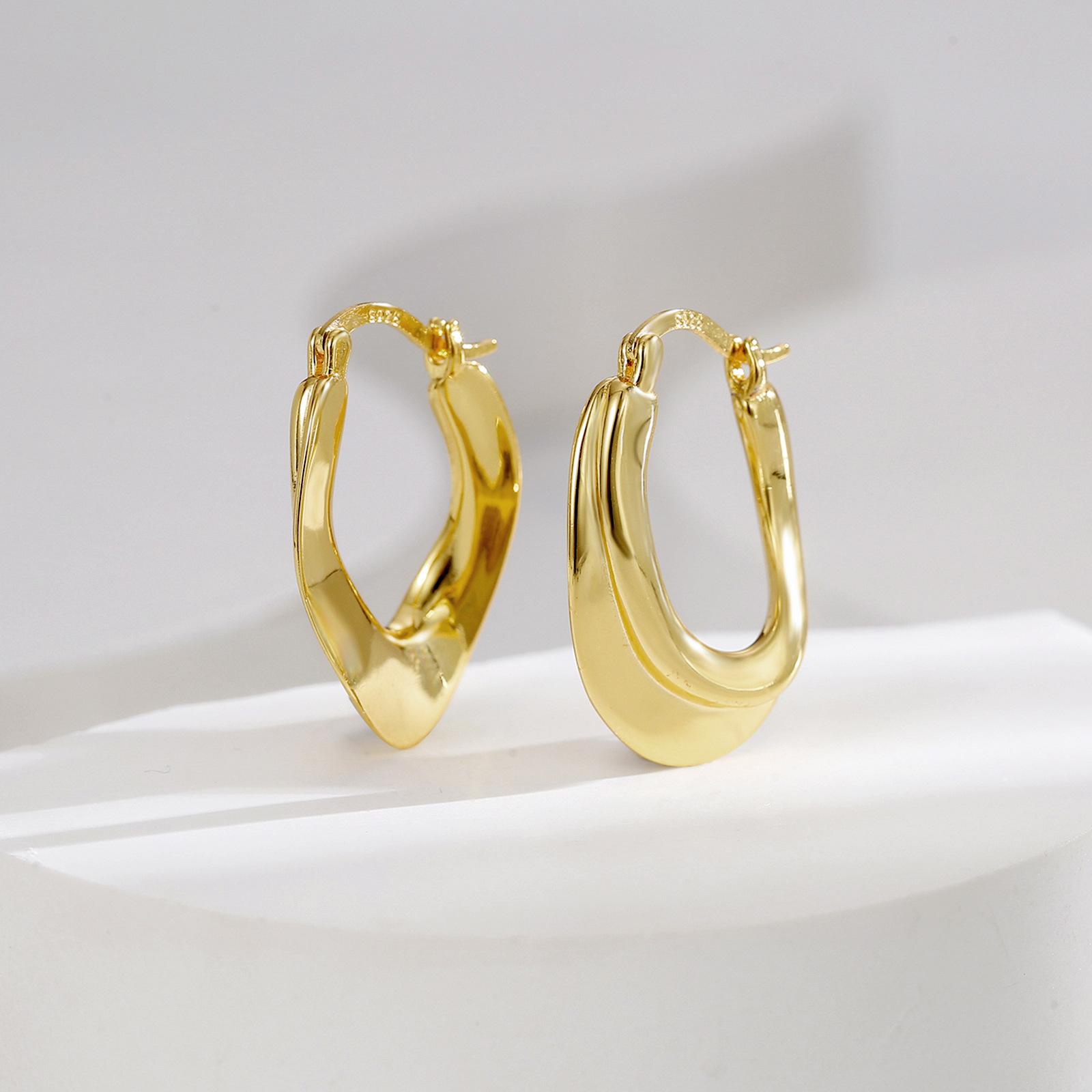 

Серьги в стиле ретро с нерегулярной геометрической текстурой, сочетание высокого темперамента, преувеличенные уникальные серьги