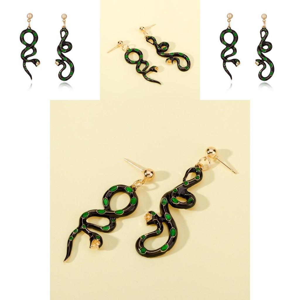 Fashionable Asymmetrical Snake Earrings Chic Modern Animal Design Jewelry