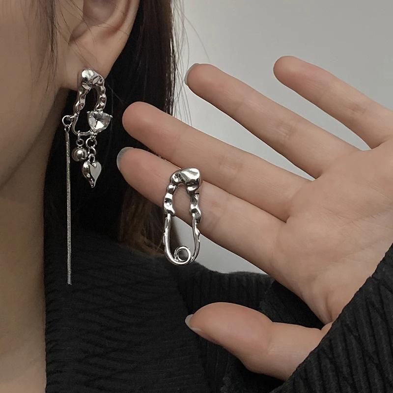 Vintage Punk Zircon Tassel Heart Pendant Metal Earrings for Women Men Goth Y2K Harajuku Long Chain Jewelry Accessories