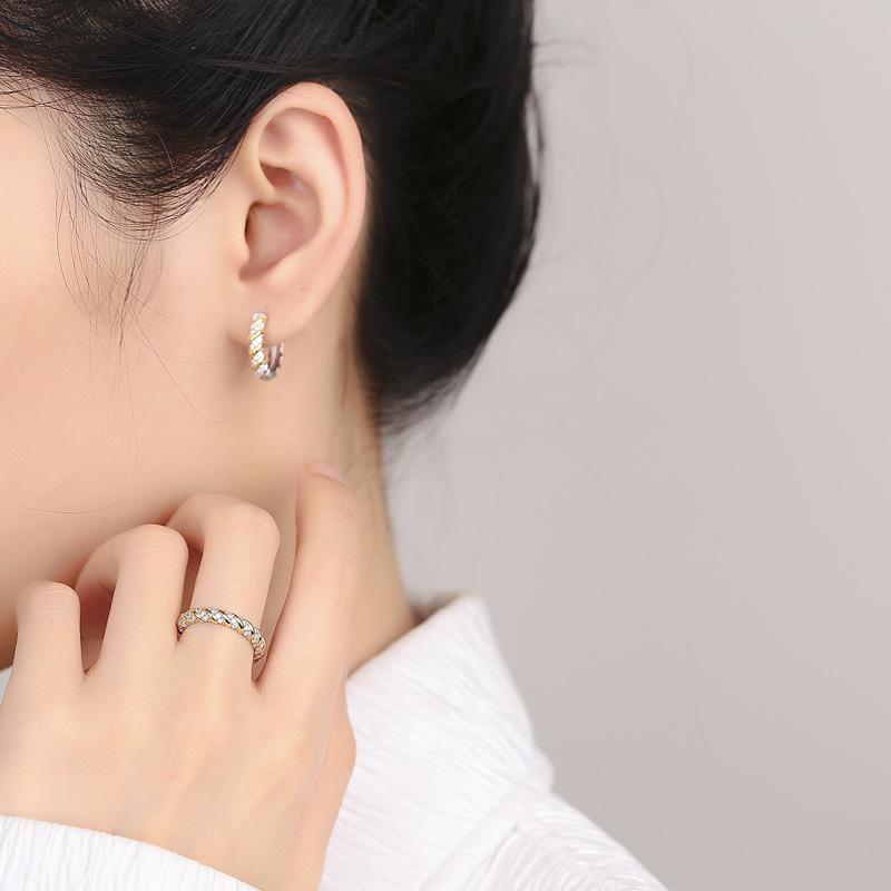 S925 Sterling Silver Gold Edge Spiral Flash Diamond Ring Light Luxury Women'S Ring Fingertip Accessories Daily Simple Niche Design
