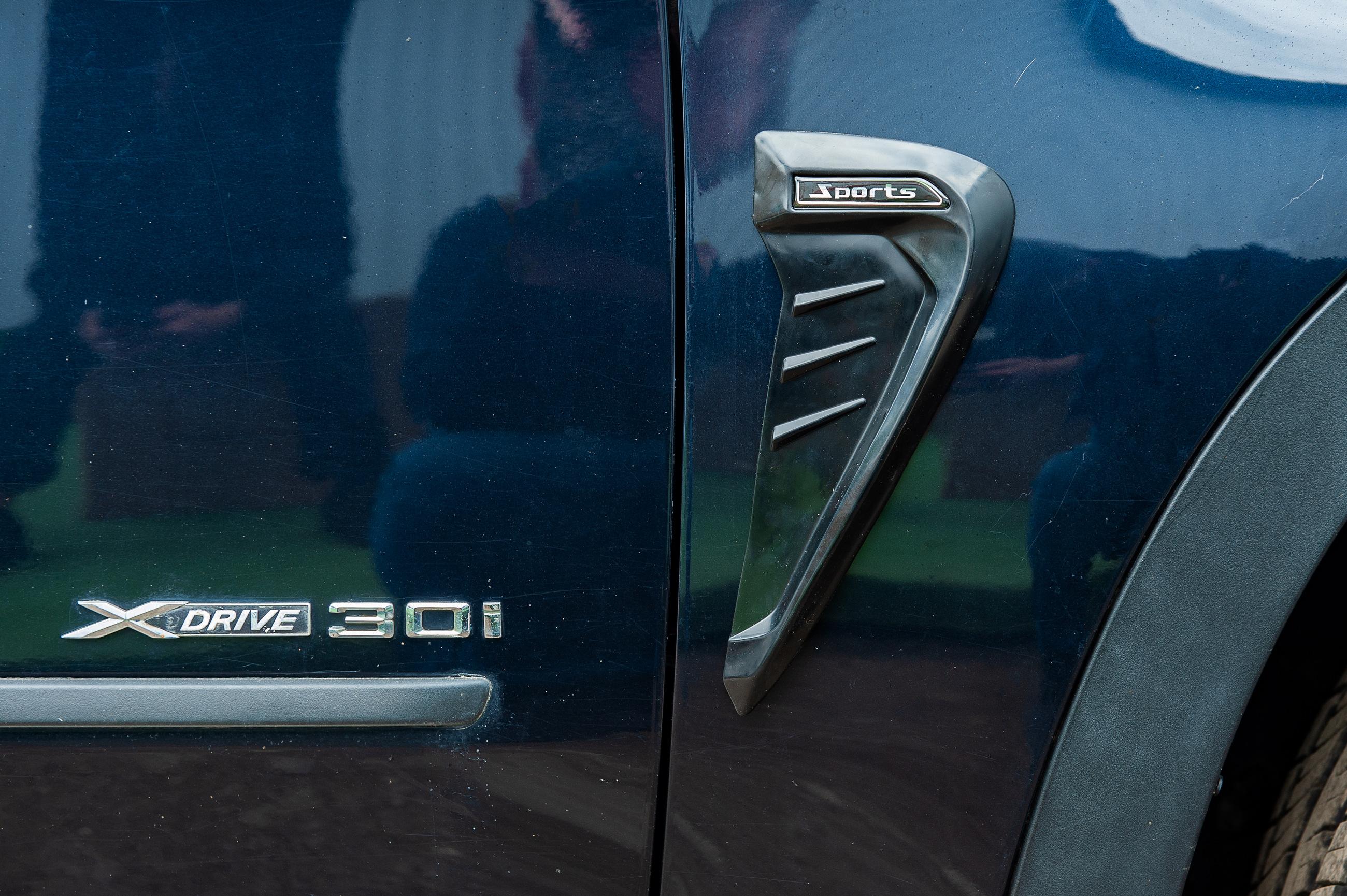 

Universal fender vents type-C (imitation, 2 pcs, rubber)