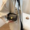 New Winter Niche Shoulder Bag Retro Crossbody Bag Women's Texture Solid Color Fashionable Casual Square Bag Trendy