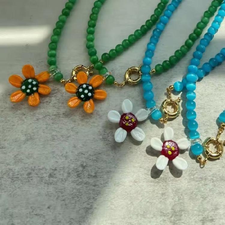 Stylish Glass Necklace With Unique Flower Styles Portable for Parties Supplies Dates Or Special Gifts Daily Use