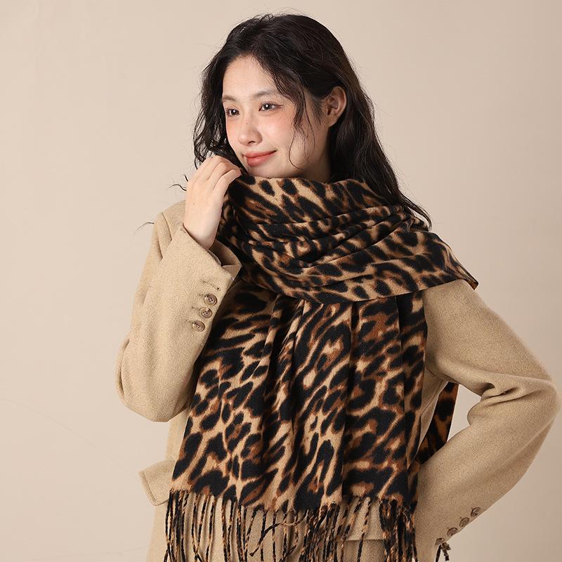Retro Leopard Print Imitation Cashmere Fringed Scarf Women's Winter New Millennial Spice Girl Shawl Thickened Warm Scarf
