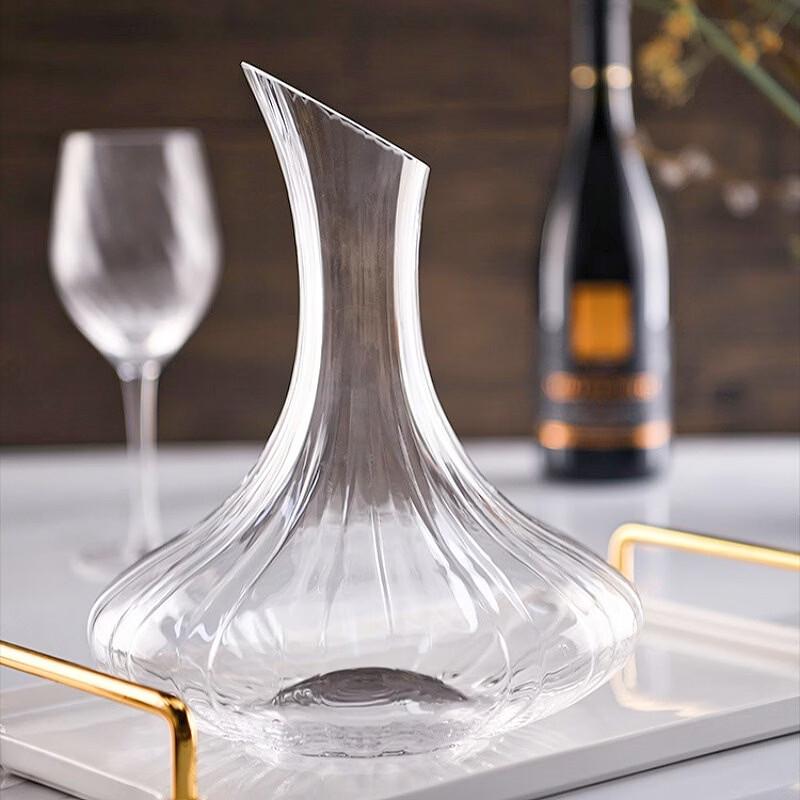 

European Style Hammered Glass Wine Decanter