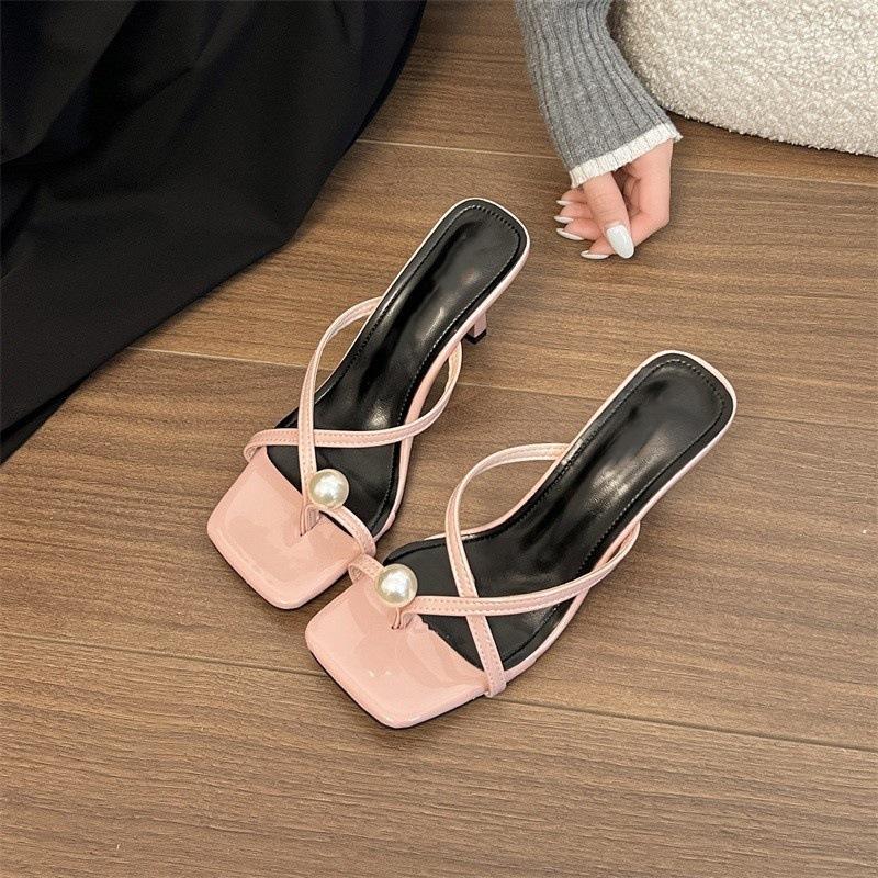 French high-heeled sandals women wear 2025 summer Internet celebrity super fire fairy style high-end sense pearl square head flip-flops