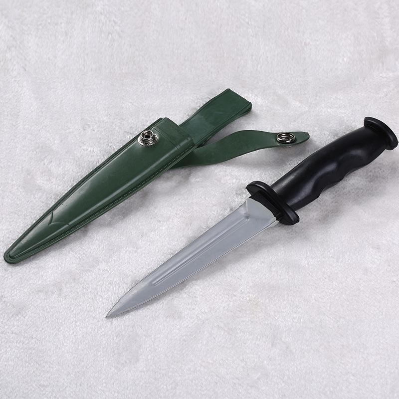 Training Rubber Dagger Prop for Simulation and Film Performance