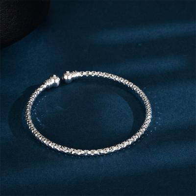 Bracelet en argent perlé à motifs coniques pour femme au toucher haut de gamme, bracelet ouvrant au tempérament léger et luxueux, cadeau d'anniversaire