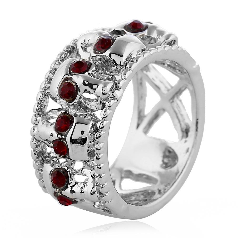 Europe And The United States New Creative Ring, Fashionable Personality Simple Metal Punk Diamond Skull Ring