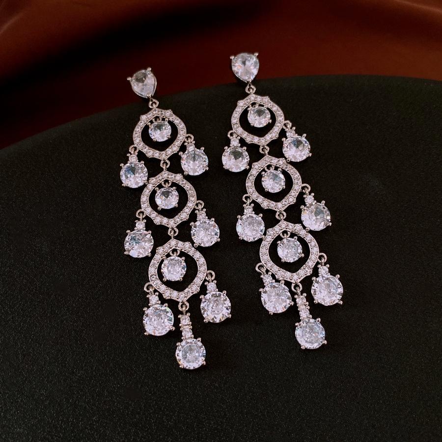 Silver Needle New Chinese Zircon Leaf Water Drop Earrings Light Luxury Premium Sense Earrings Retro Court Style Temperament Earrings Women