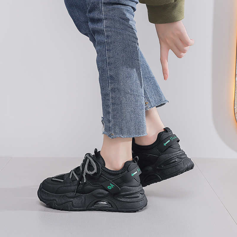 Fashion Platform Ventilation Women Trainers Flats Ladies Sneakers White Shoes Brand Luxury Women Sport Comfortable Celebrity