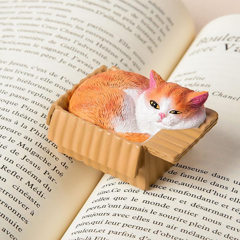 Resin Napping Cat In Box Figurine Cute Kawaii Desktop Ornament for Car Dashboard Bedroom Living Room Decor