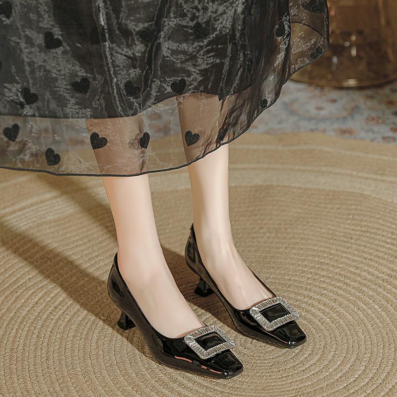 

High heels women s thin heel red wedding shoes 2025 new French square head medium heel women s shoes rhinestone square buckle small heel shoes 40 чёрный
