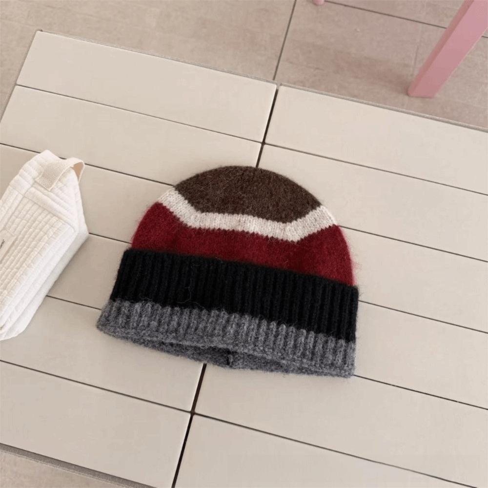 Polyester Stripe Pattern Knitted Beanie Hat Unisex Slouchy Beanie Hat Outdoor Activities