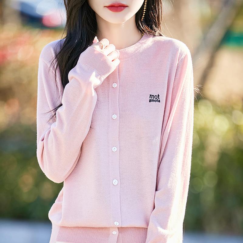 Women's Lightweight 50% Wool 50% Mulberry Silk Cardigan - 4-Season Versatile Knitwear for All-Year Comfort & Style