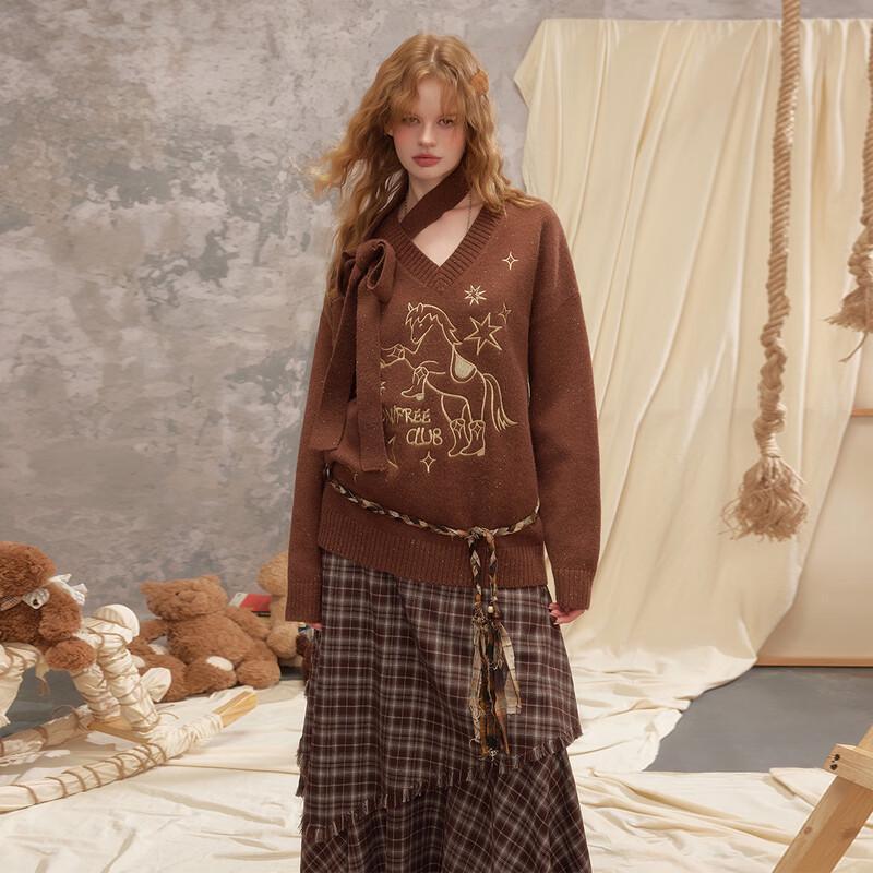 UNIFREE V-Neck Retro College Style Sweater